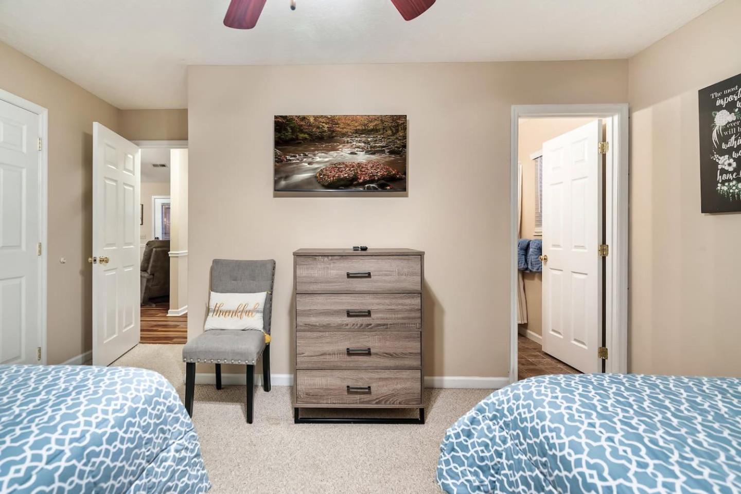 1 Mile To Pkwy, Pets, Hot Tub, Creekside, Porch Villa Pigeon Forge Bagian luar foto