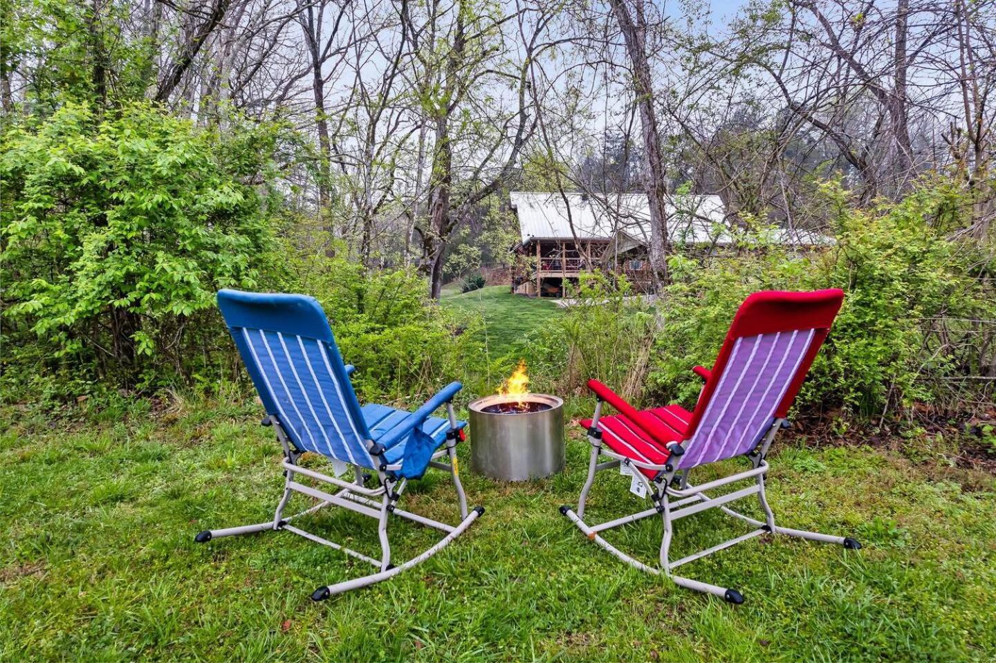 1 Mile To Pkwy, Pets, Hot Tub, Creekside, Porch Villa Pigeon Forge Bagian luar foto